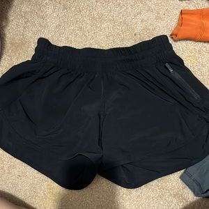 lululemon tracker shorts 4 inch